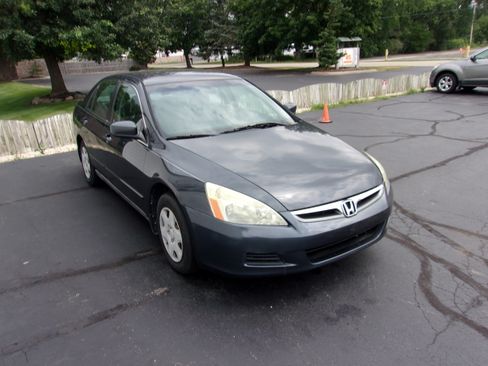 Used 2006 Honda Accord LX Sedan image 2