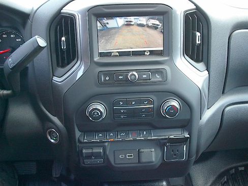 Used 2024 Chevrolet Silverado 1500 W/T AWD/4WD image 15