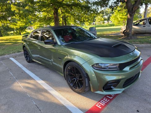 Used 2021 Dodge Charger Scat Pack image 1