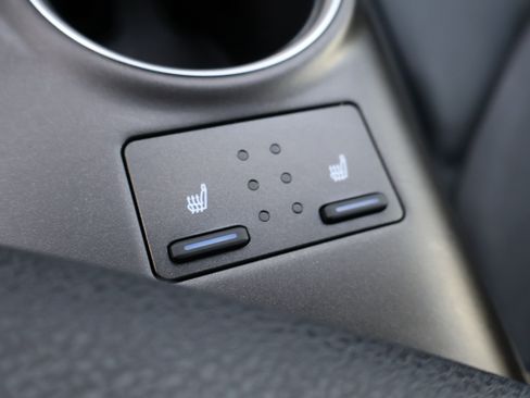 Used 2023 Toyota Camry XLE image 33