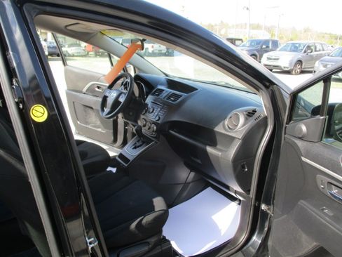 Used 2014 MAZDA MAZDA5 Sport FWD image 21