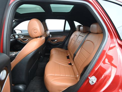 Used 2020 Mercedes-Benz GLC 300 image 39