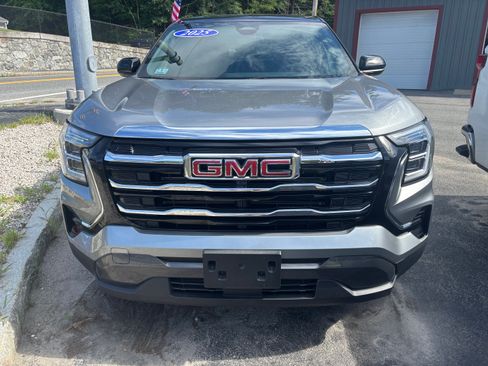 Used 2025 GMC Terrain AWD Elevation image 2