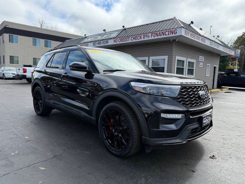 Used 2021 Ford Explorer ST image 4