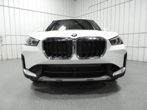 Used 2023 BMW X1 xDrive28i image 6
