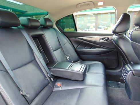 Used 2017 INFINITI Q50 2.0t image 24