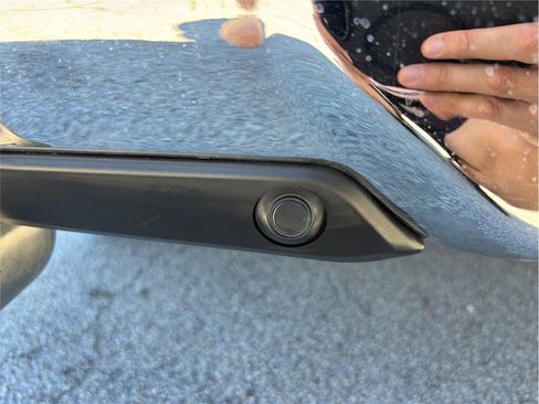 Used 2020 RAM 1500 Limited w/ Body Color Bumper Group image 14