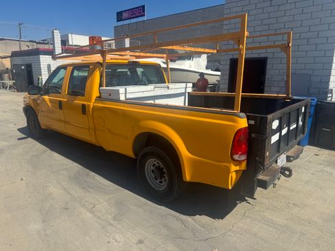Used 2002 Ford F350 2WD Crew Cab Super Duty image 3