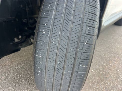 Used 2023 Honda Pilot EX-L image 10