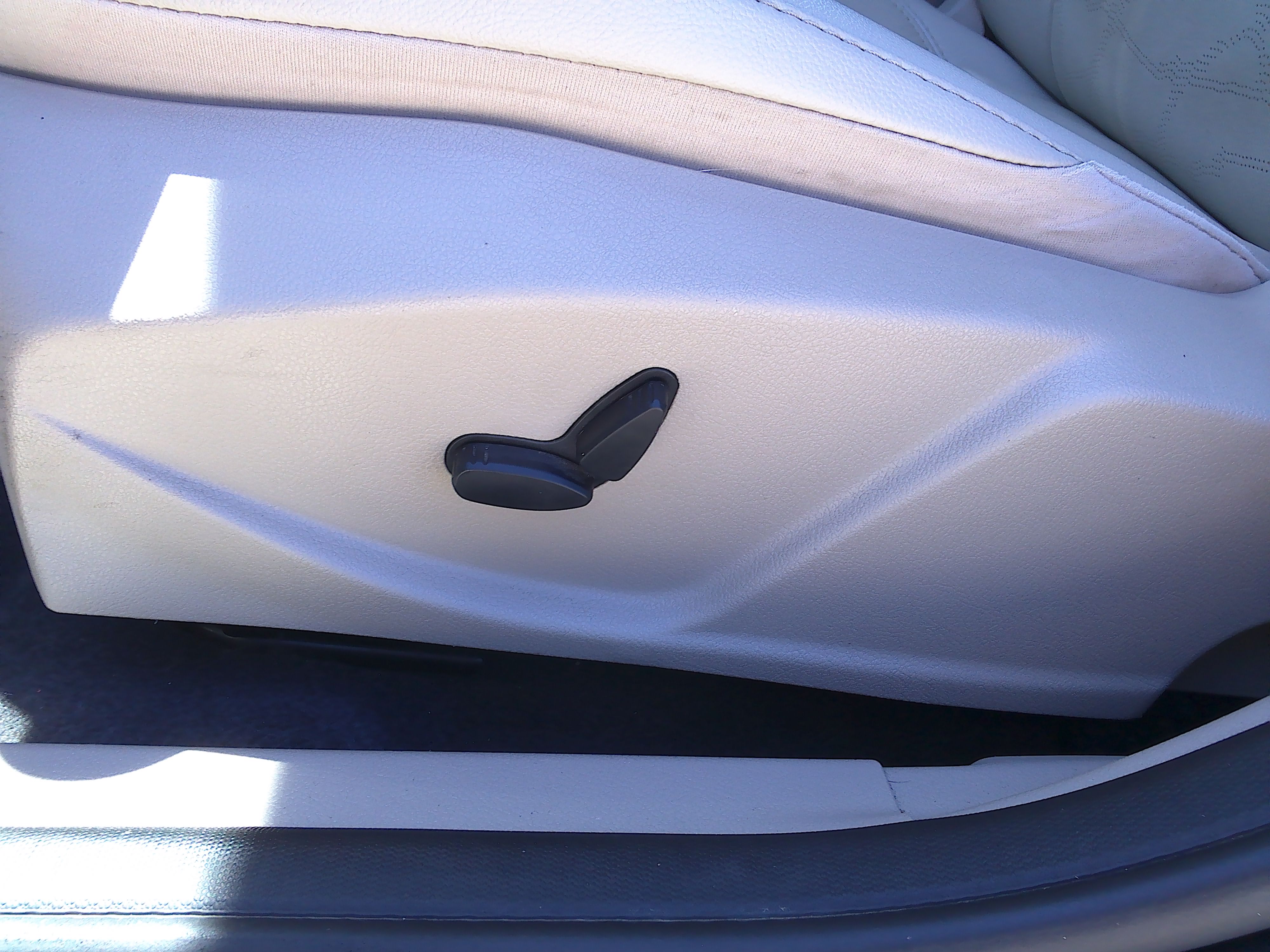 Used 2013 Ford Focus Electric Hatchback FWD image 32