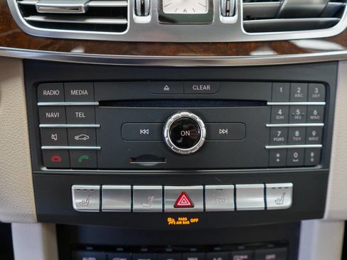 Used 2016 Mercedes-Benz E 350 image 42