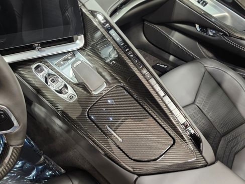 Used 2023 Chevrolet Corvette Z06 w/ Z07 Performance Package image 17