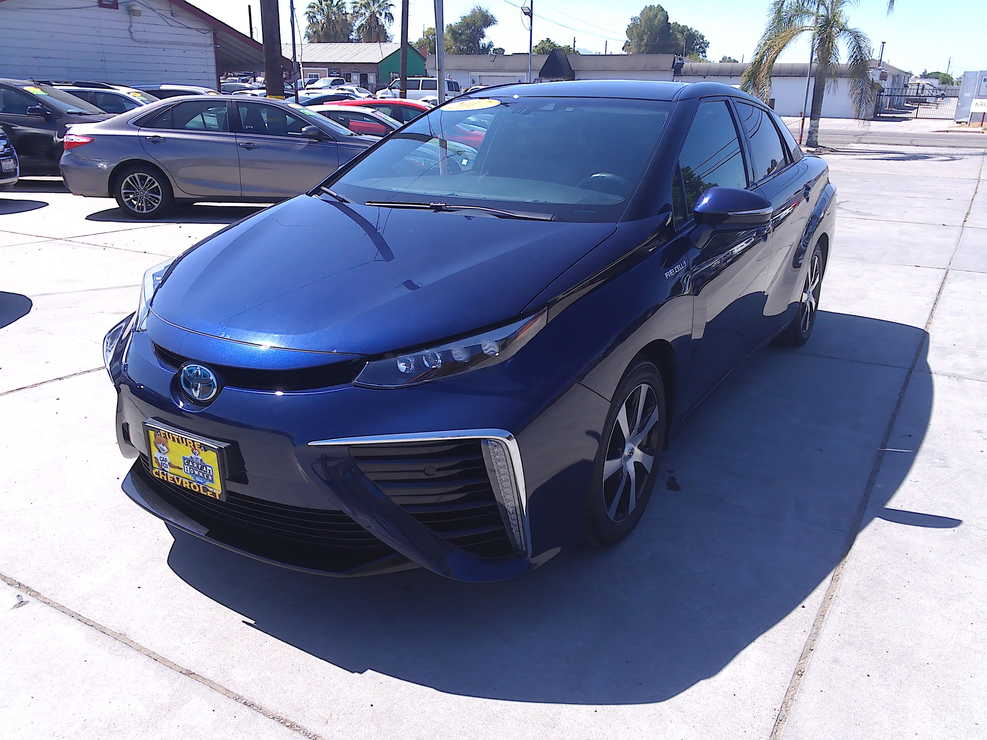 Used 2017 Toyota Mirai FWD image 2
