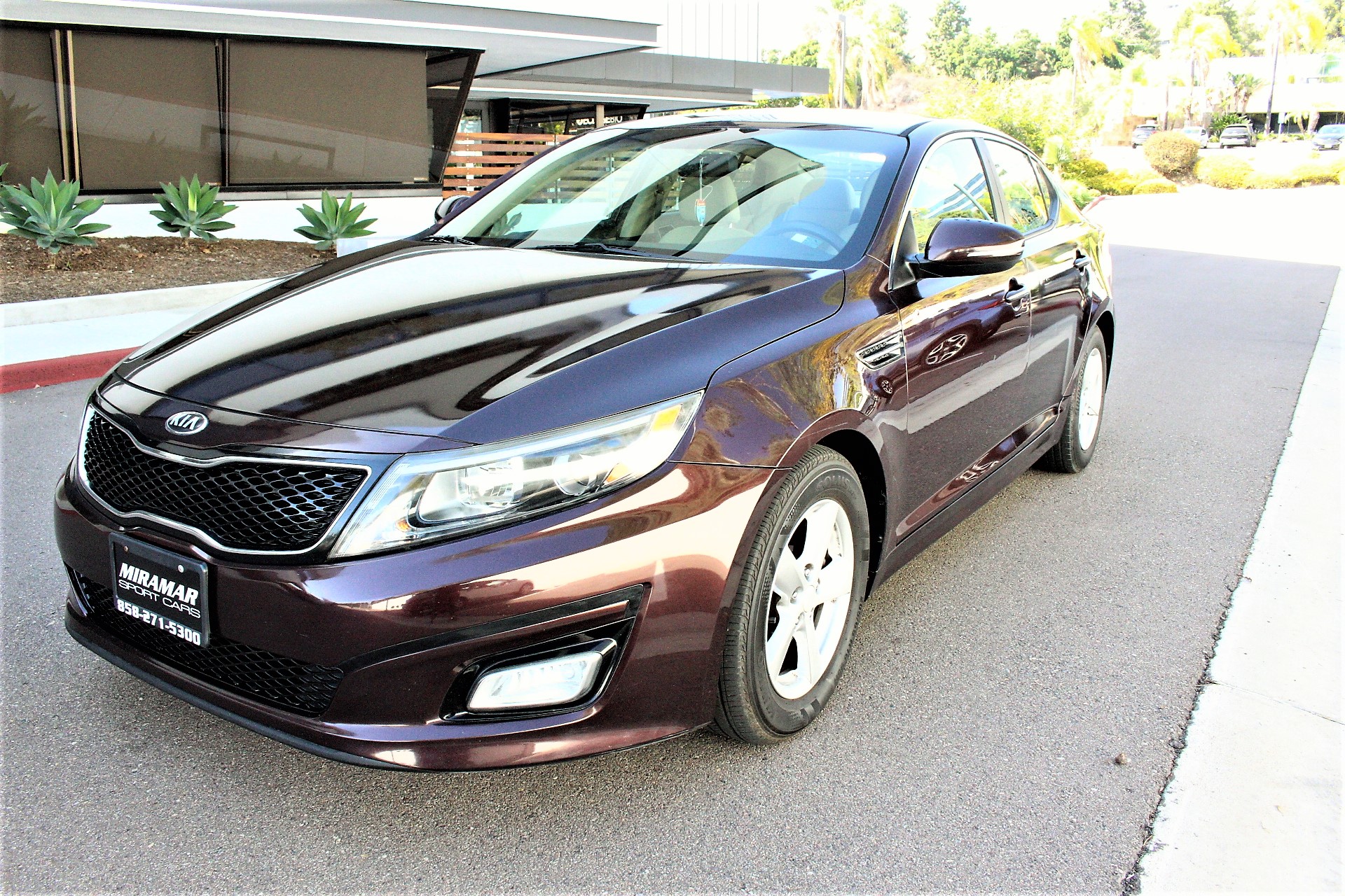 Used 2015 Kia Optima LX FWD image 4