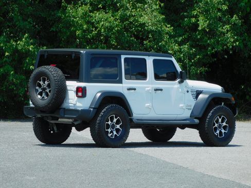 Used 2019 Jeep Wrangler 4WD Unlimited Sport image 8
