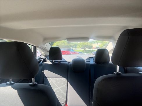 Used 2015 Ford Fiesta S image 28