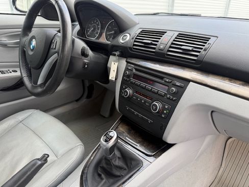 Used 2009 BMW 128i image 28