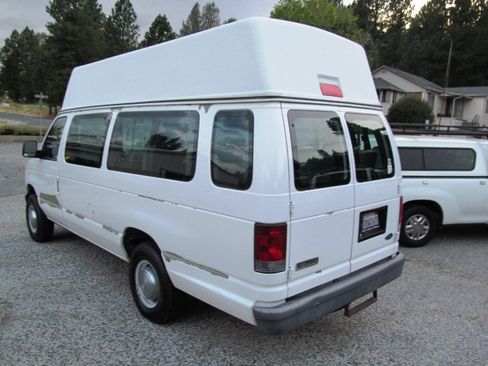 Used 2006 Ford E-350 and Econoline 350 image 4
