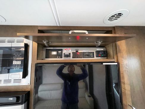 Used 2020 Mercedes-Benz Sprinter 4500 image 23