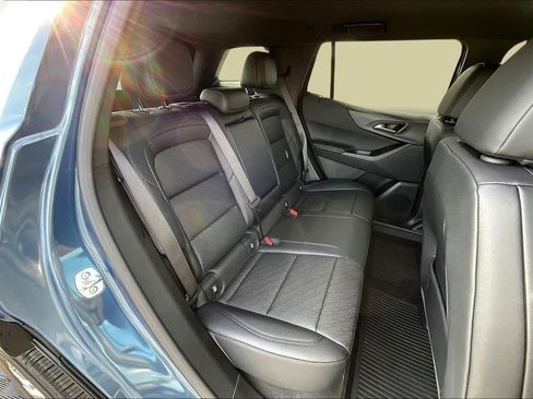 Used 2026 Chevrolet Equinox LT image 12