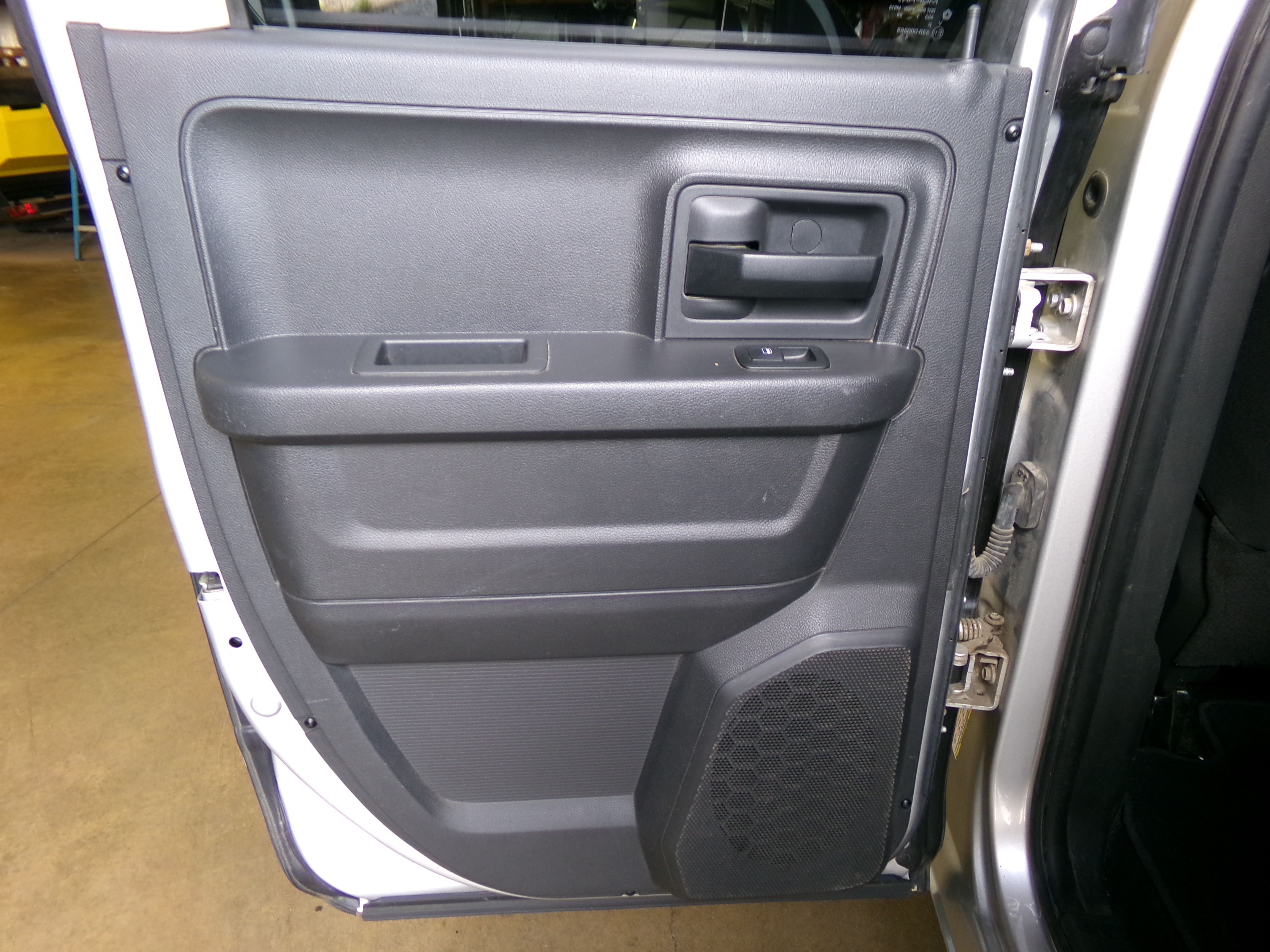 Used 2011 RAM 1500 4x4 Quad Cab image 15