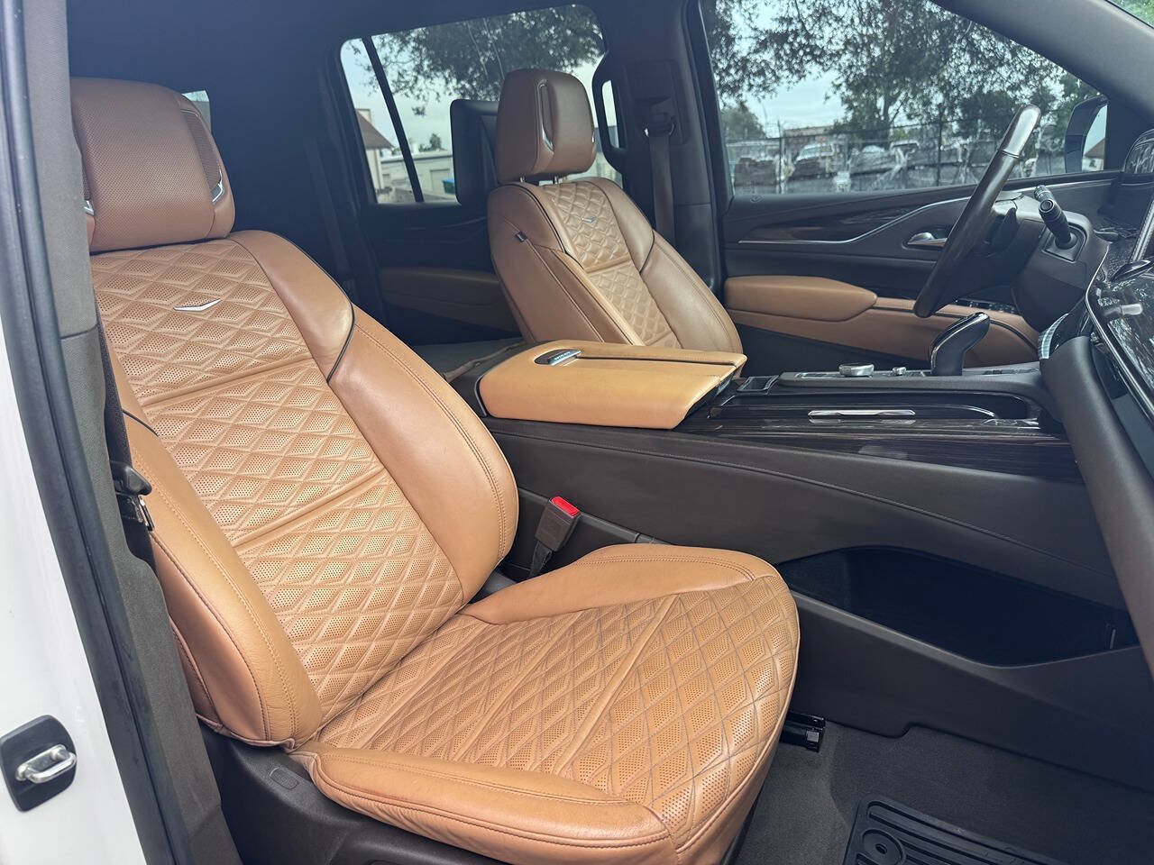 Used 2021 Cadillac Escalade ESV Sport RWD image 10