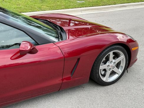 Used 2006 Chevrolet Corvette Convertible RWD image 64