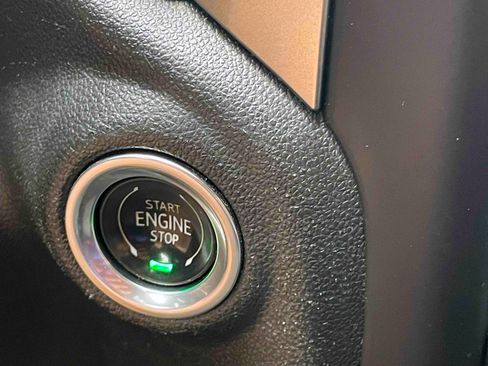 Used 2021 Chevrolet Silverado 1500 LT image 30