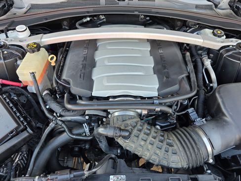 Used 2016 Chevrolet Camaro SS Convertible RWD image 8