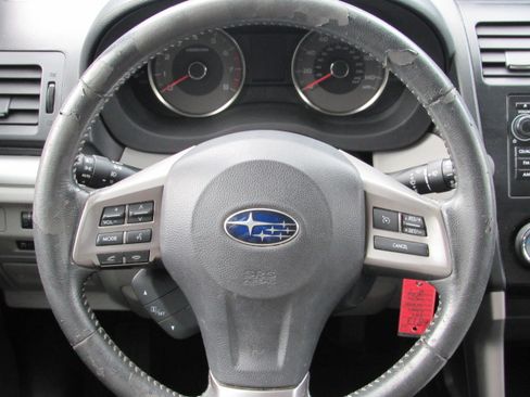 Used 2014 Subaru Forester 2.5i Limited AWD/4WD image 22