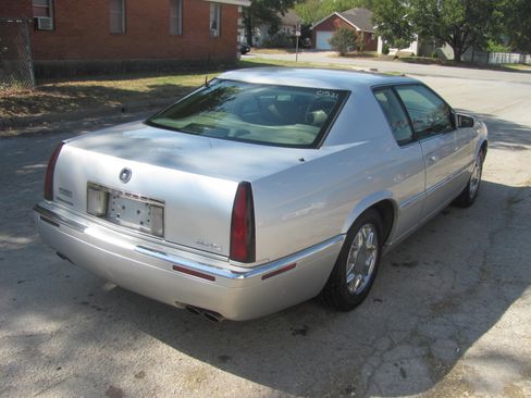 Used 2002 Cadillac Eldorado ESC image 3