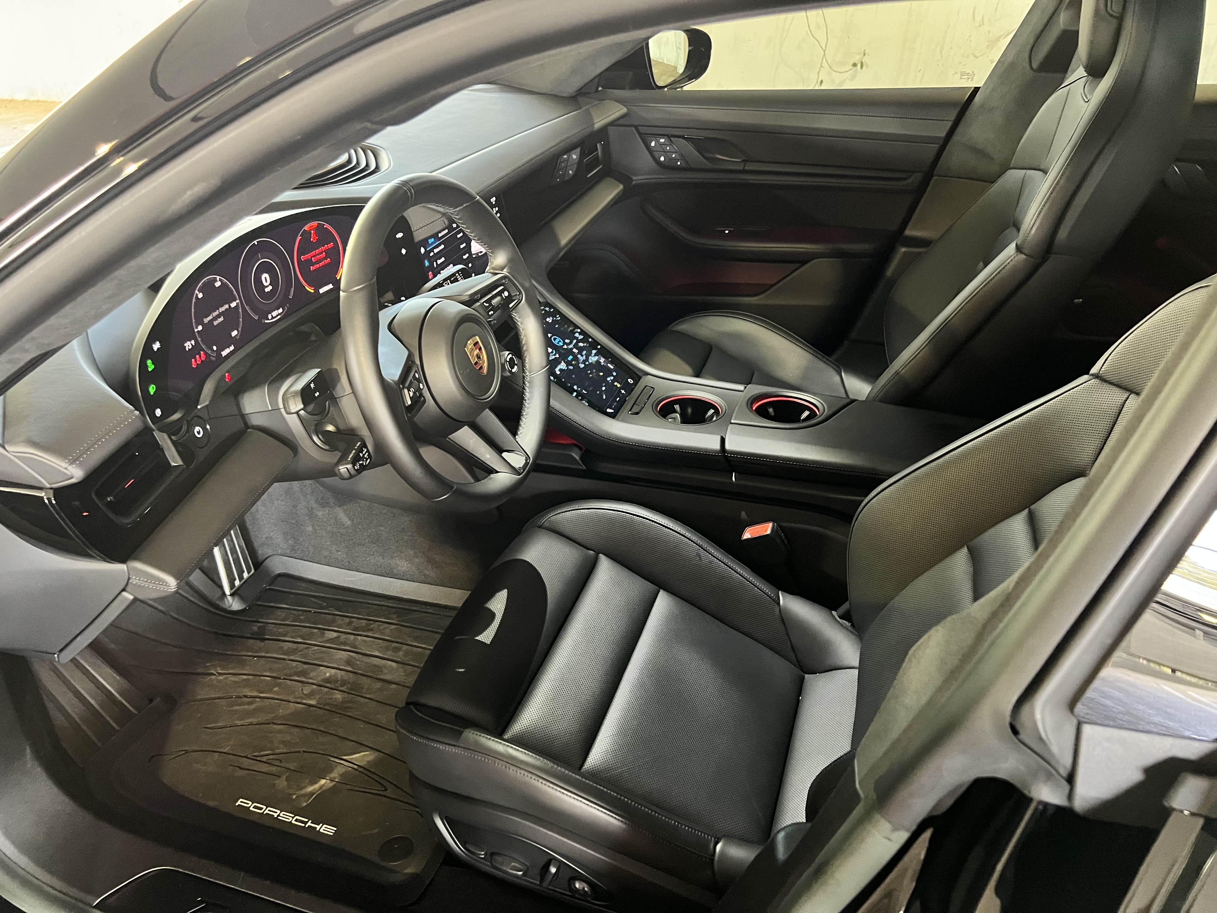 Used 2023 Porsche Taycan GTS AWD/4WD image 15