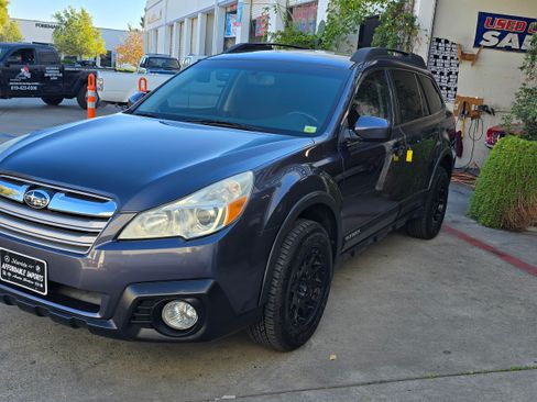 Used 2014 Subaru Outback 2.5i Premium image 17