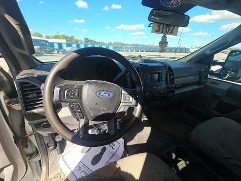 Used 2018 Ford F250 XL image 5
