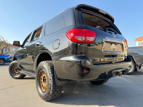 Used 2017 Toyota Sequoia 4WD Limited image 4