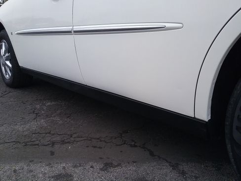 Used 2008 Buick LaCrosse CX image 18