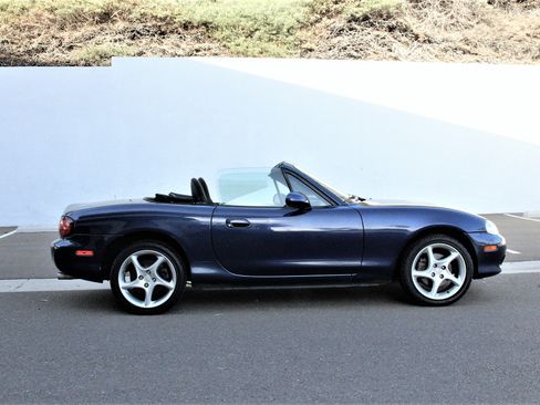 Used 2003 MAZDA MX-5 Miata UNAVAIL RWD image 7