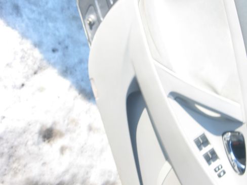 Used 2011 Toyota Camry XLE image 8