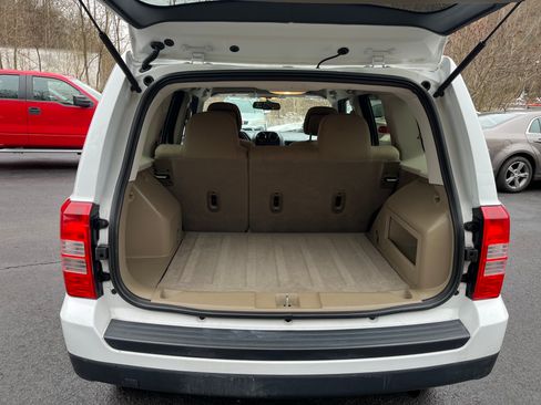 Used 2016 Jeep Patriot Sport image 5