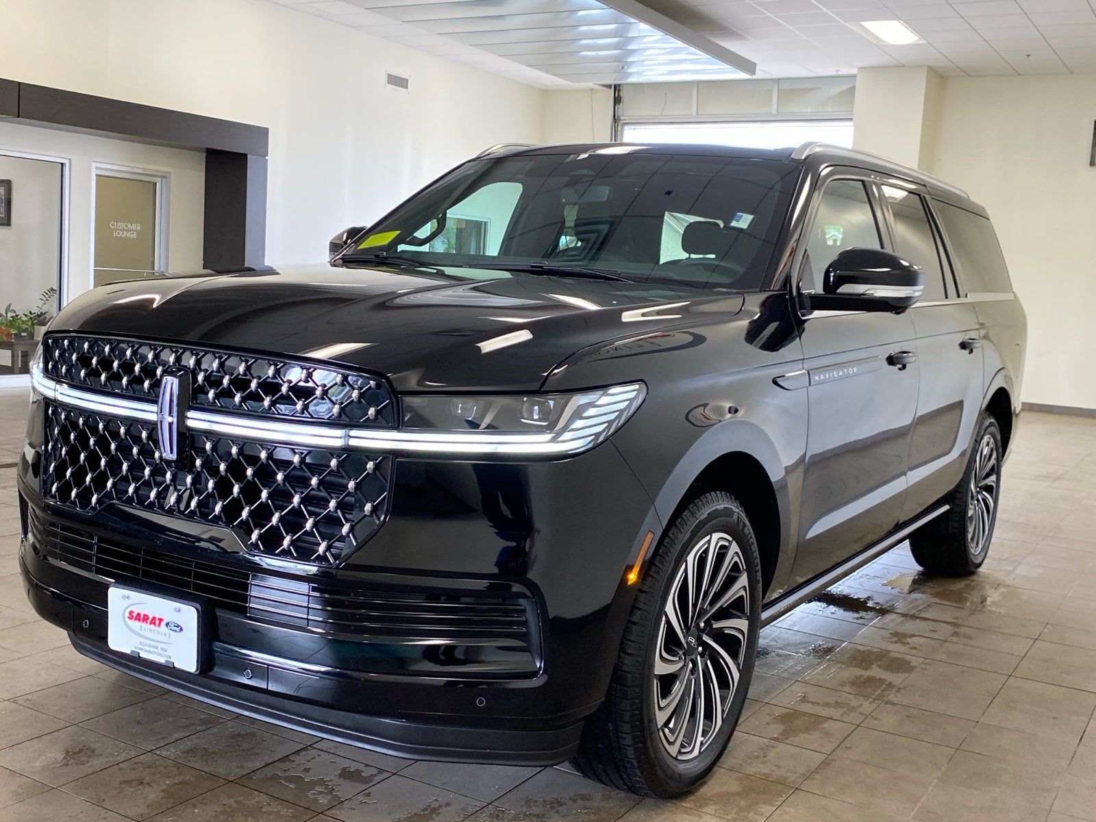 Used 2026 Lincoln Navigator L Black Label AWD/4WD image 4
