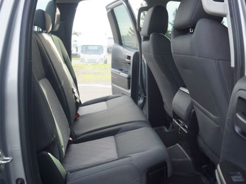 Used 2015 Toyota Tundra SR image 17