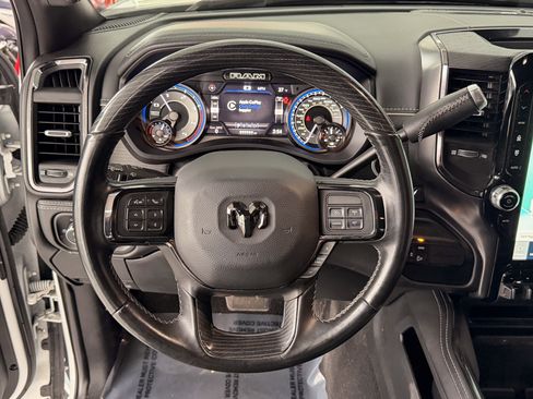 Used 2022 RAM 2500 Limited image 9