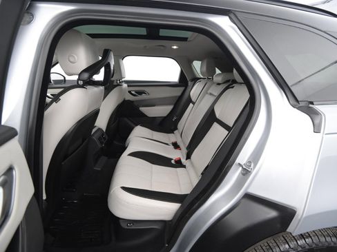 Used 2019 Land Rover Range Rover Velar S image 44