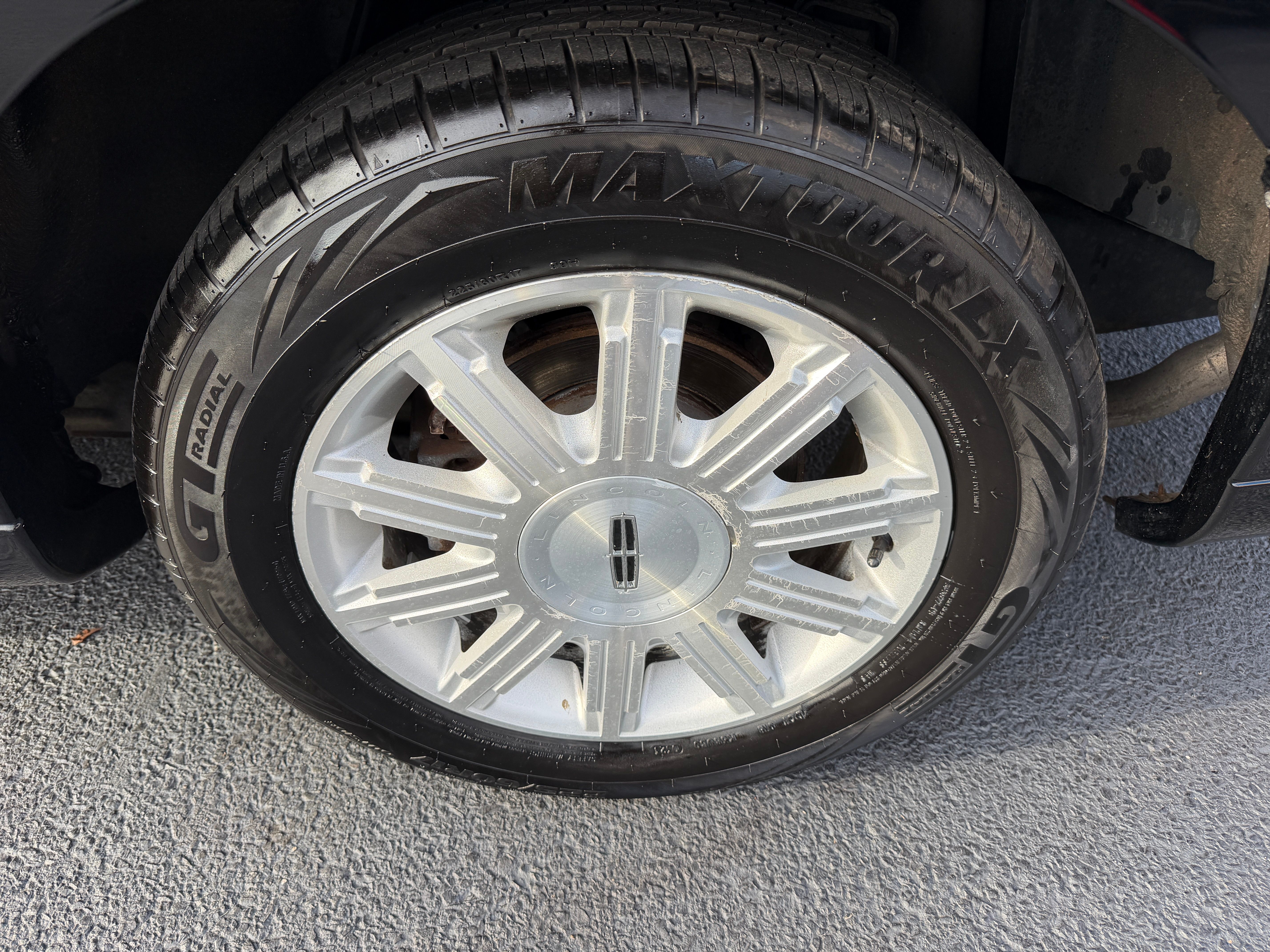 Used 2009 Lincoln Town Car Signature Limited RWD image 33