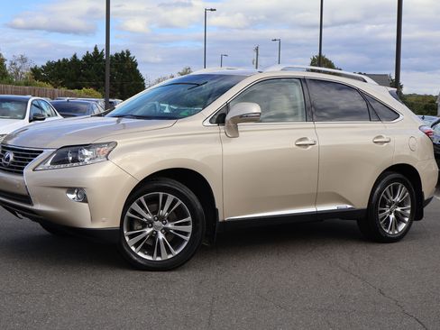 Used 2013 Lexus RX 450h image 2