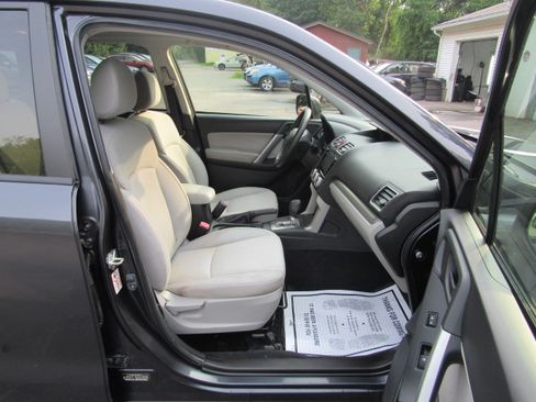 Used 2016 Subaru Forester 2.5i Premium AWD/4WD image 19