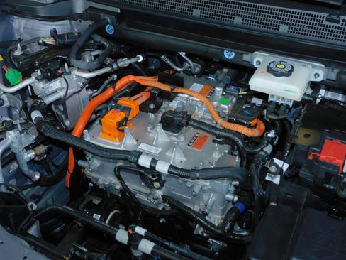 Used 2025 Chevrolet Equinox EV LT image 13