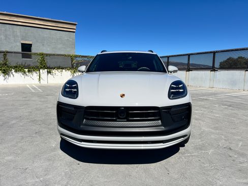 Used 2023 Porsche Macan GTS AWD/4WD image 2