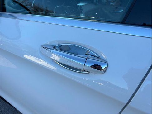 Used 2020 Mercedes-Benz GLC 300 image 16