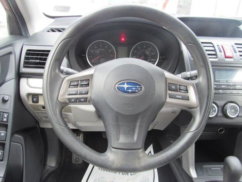 Used 2014 Subaru Forester 2.5i AWD/4WD image 17